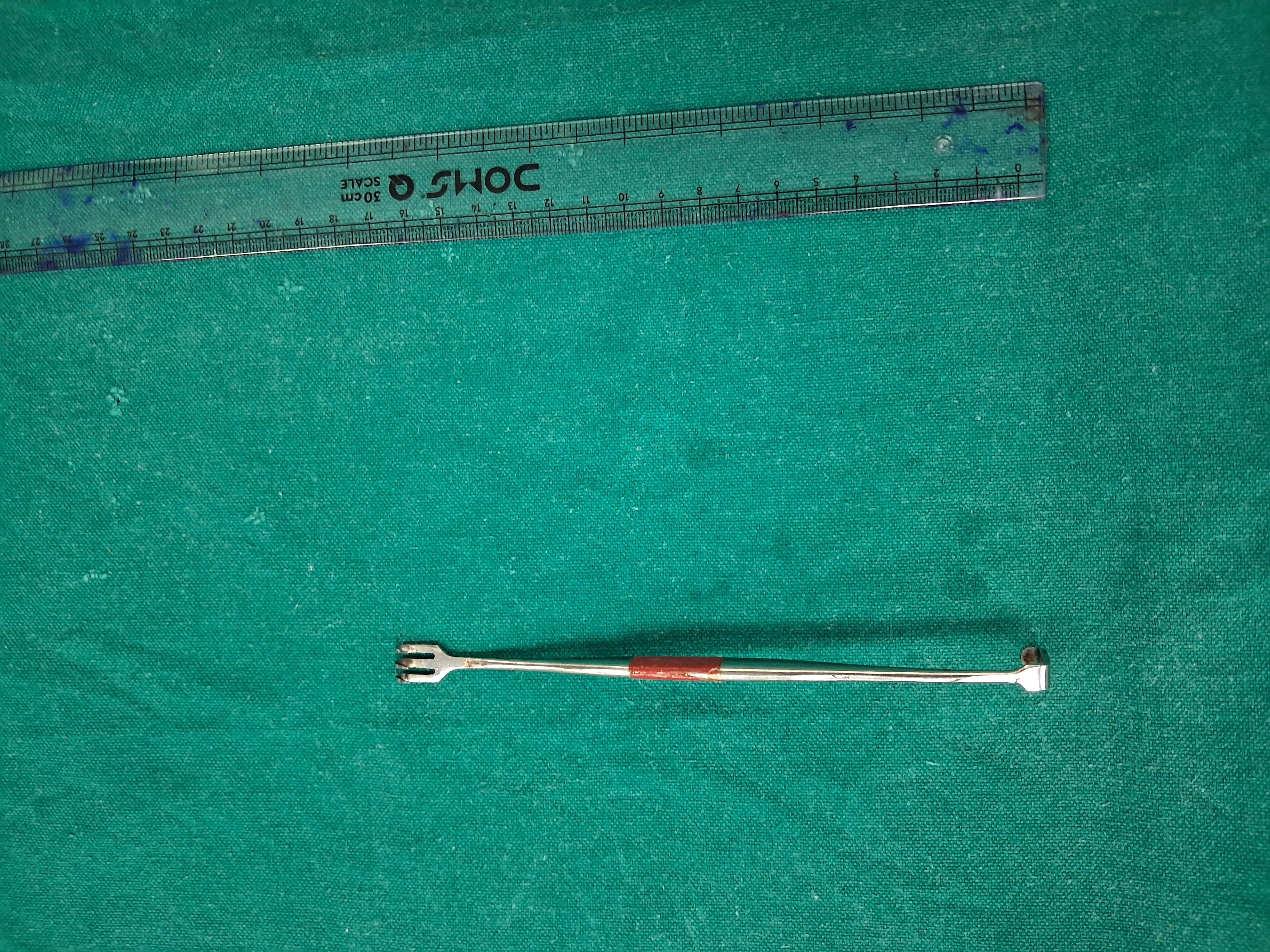 retractor Cat Paw